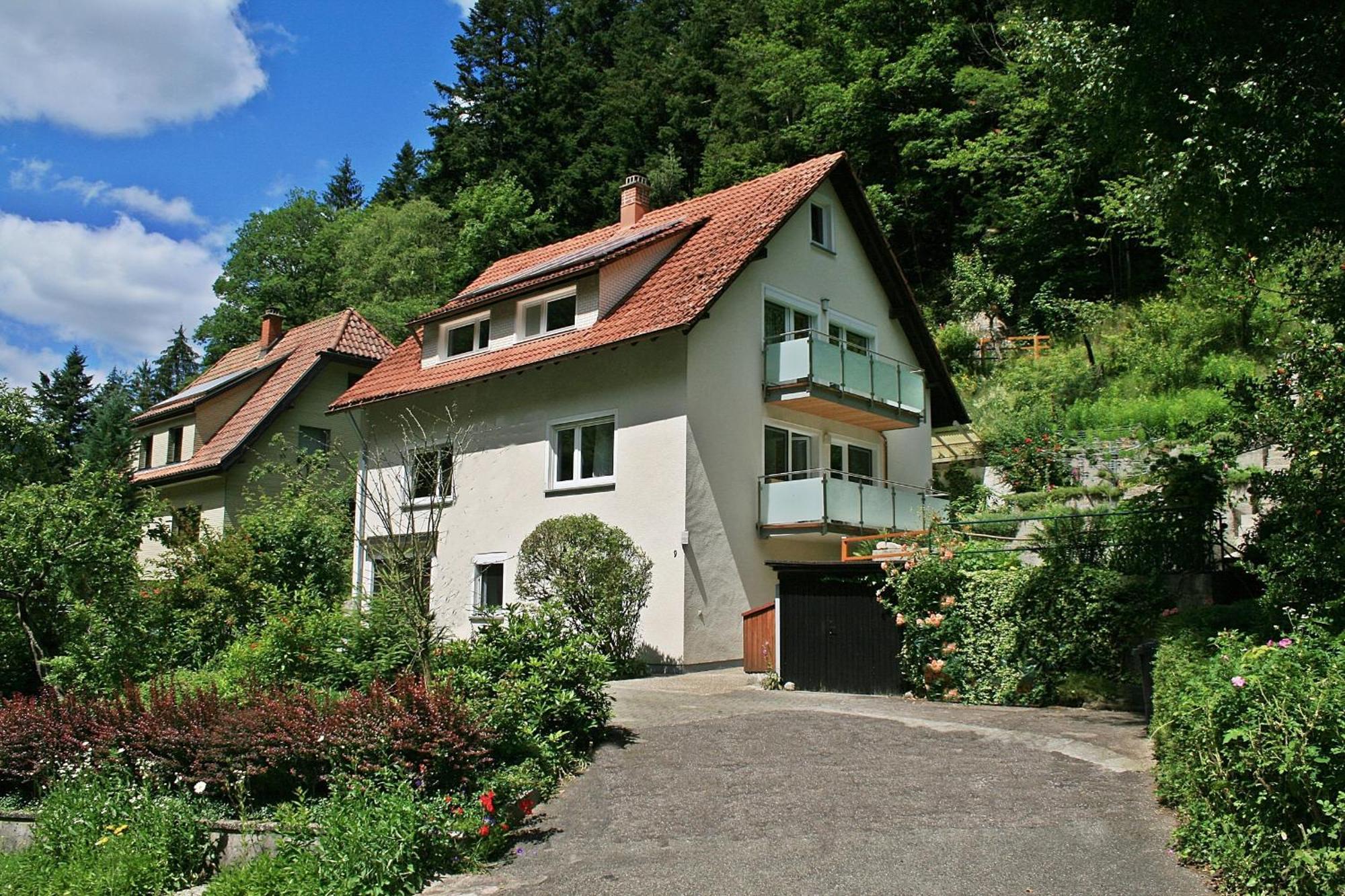 Villa Haus Am Waldrand à Triberg im Schwarzwald Extérieur photo